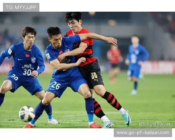 上海申花拉唐前场快速反击撕破防线：速度与默契成就的全景解读